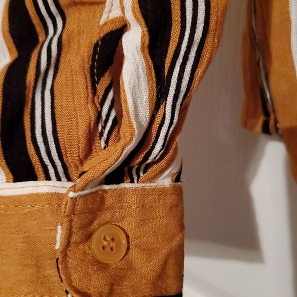 NWT Hippie Rose Women's Yellow Stripe Front Tie Top Size XS - Picture 4 of 13